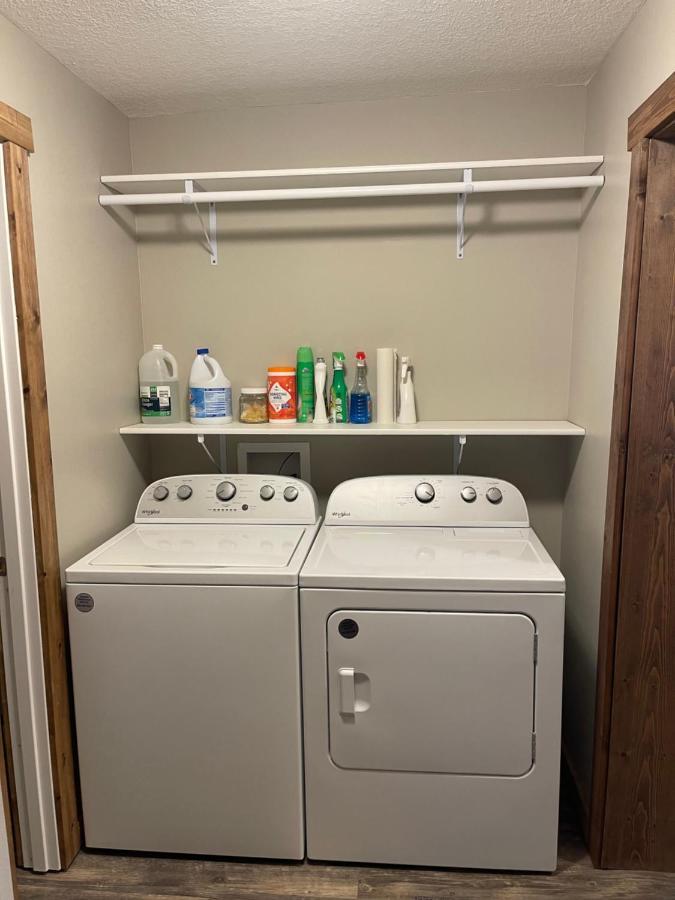 Modern Farmhouse 3 Bed, 2 Bath Apartment, Sleeps 7, Lots Of Space, Steps To Downtown, Honeywell & Eagles Theater Wabash エクステリア 写真