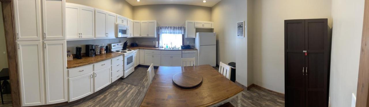 Modern Farmhouse 3 Bed, 2 Bath Apartment, Sleeps 7, Lots Of Space, Steps To Downtown, Honeywell & Eagles Theater Wabash エクステリア 写真