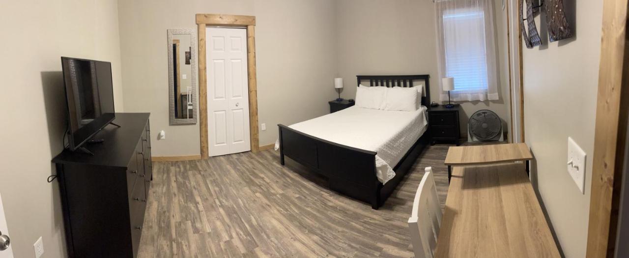 Modern Farmhouse 3 Bed, 2 Bath Apartment, Sleeps 7, Lots Of Space, Steps To Downtown, Honeywell & Eagles Theater Wabash エクステリア 写真