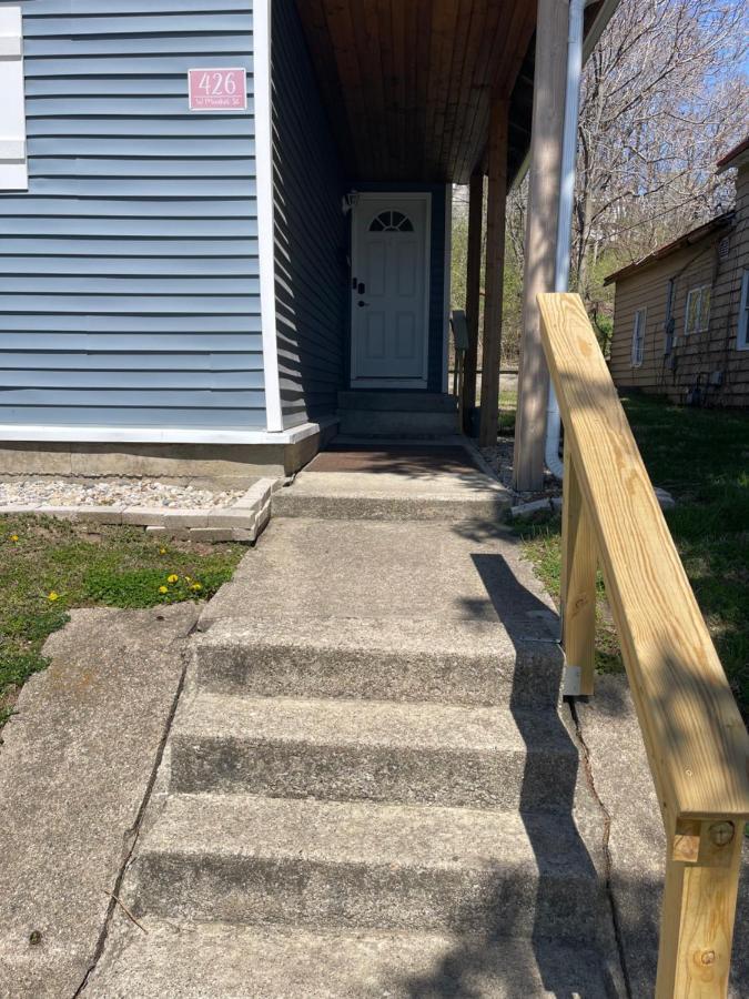 Modern Farmhouse 3 Bed, 2 Bath Apartment, Sleeps 7, Lots Of Space, Steps To Downtown, Honeywell & Eagles Theater Wabash エクステリア 写真